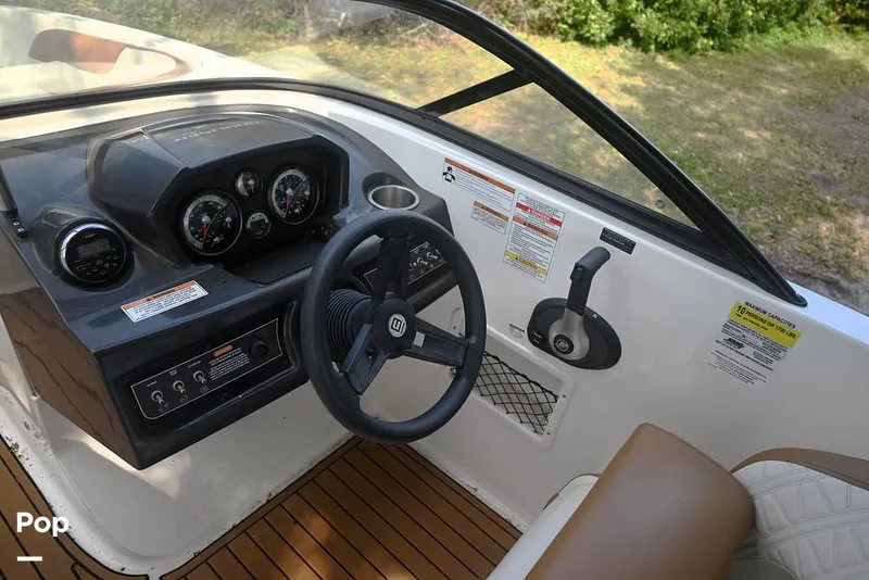 Slide: The Image of Bayliner VR6 2019 - 15231071