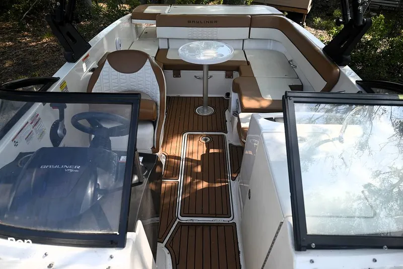 Slide: The Image of Bayliner VR6 2019 - 15231086