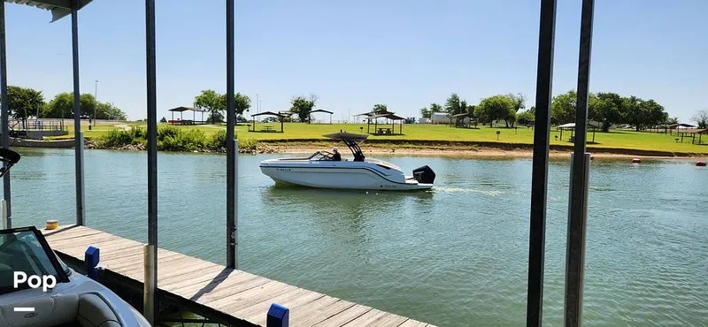 Slide: The Image of Bayliner DX2200 2023 - 15707632