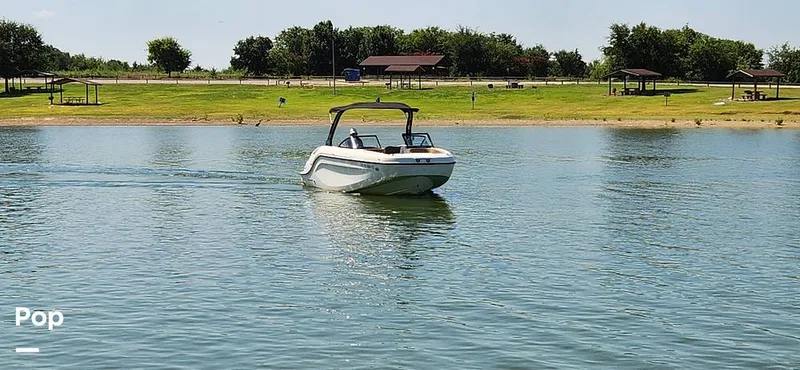Slide: The Image of Bayliner DX2200 2023 - 15707607