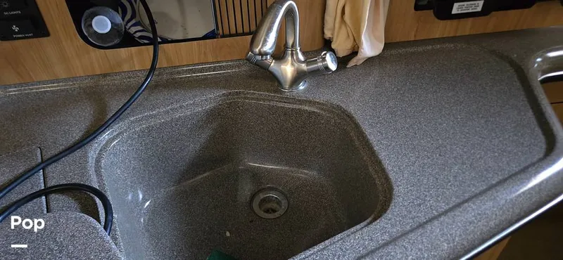 Slide: The Image of Sea Ray 300 Sundancer 2006 - 15223874