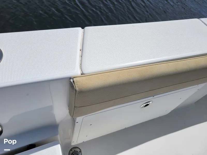 Slide: The Image of Release 240 RX 2020 - 15233066