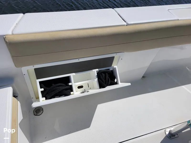 Slide: The Image of Release 240 RX 2020 - 15233067