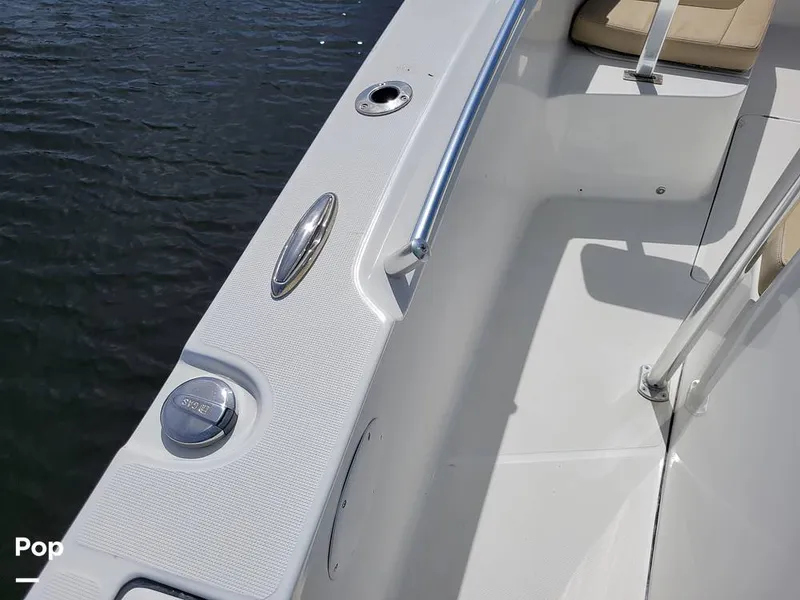 Slide: The Image of Release 240 RX 2020 - 15233077