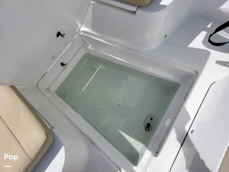 Slide: The Image of Release 240 RX 2020 - 15233087