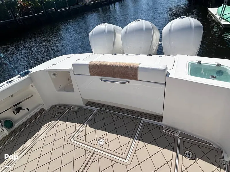 Slide: The Image of Edgewater 368CC 2016 - 15213746