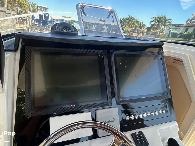 Slide: The Image of Dual GPS Screens - 15213748