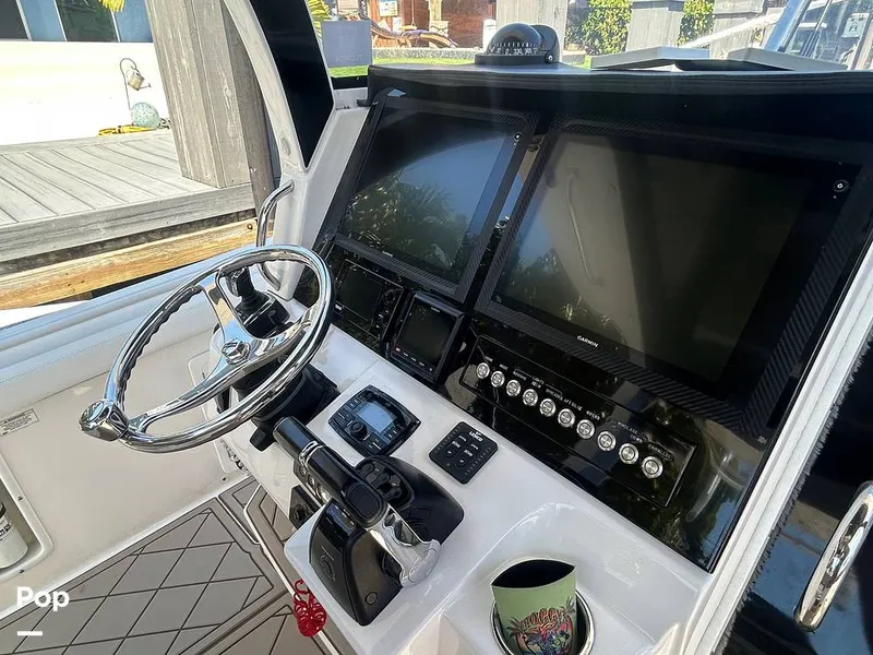 Slide: The Image of Edgewater 368CC 2016 - 15213753