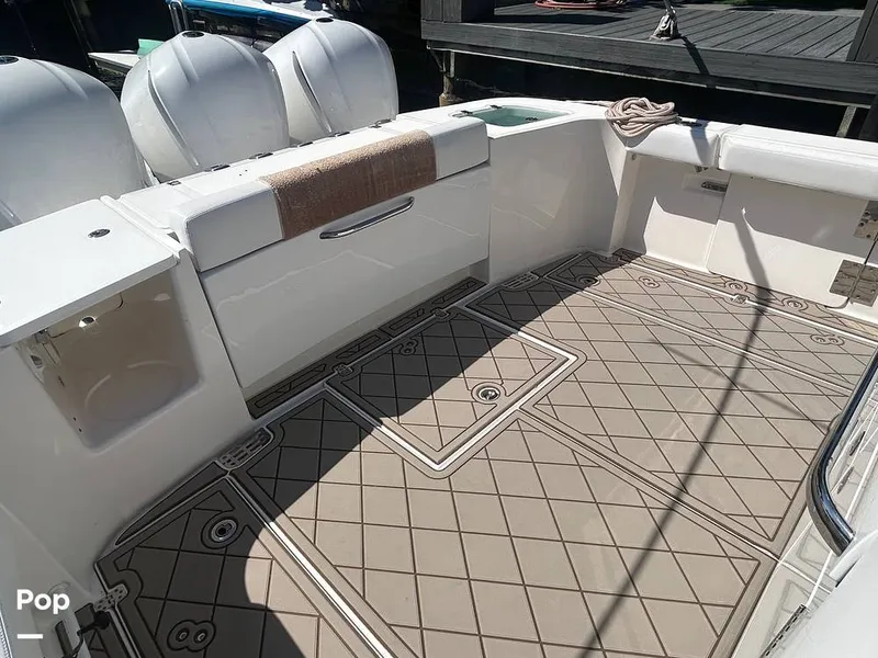 Slide: The Image of Edgewater 368CC 2016 - 15213759