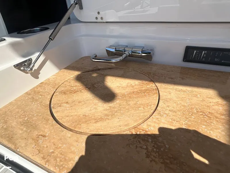 Slide: The Image of Edgewater 368CC 2016 - 15213763