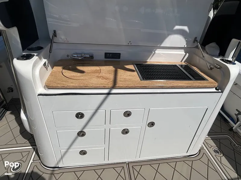 Slide: The Image of Edgewater 368CC 2016 - 15213765