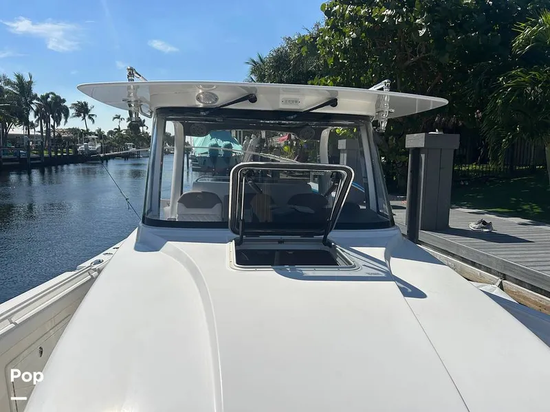 Slide: The Image of Edgewater 368CC 2016 - 15213779