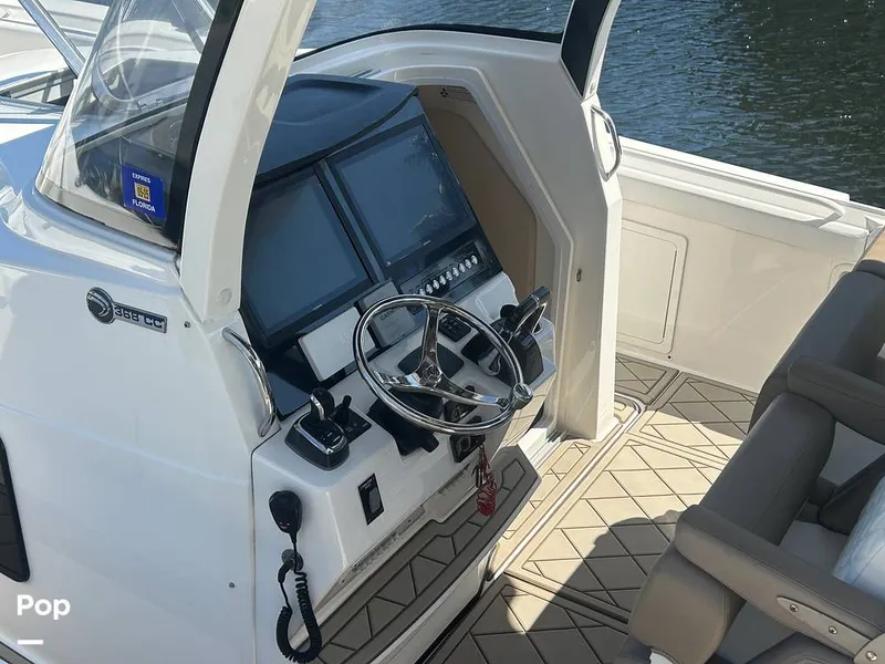 Slide: The Image of Edgewater 368CC 2016 - 15213740