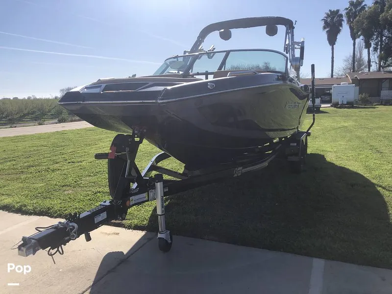 Slide: The Image of Mastercraft XT22 2021 - 15221524