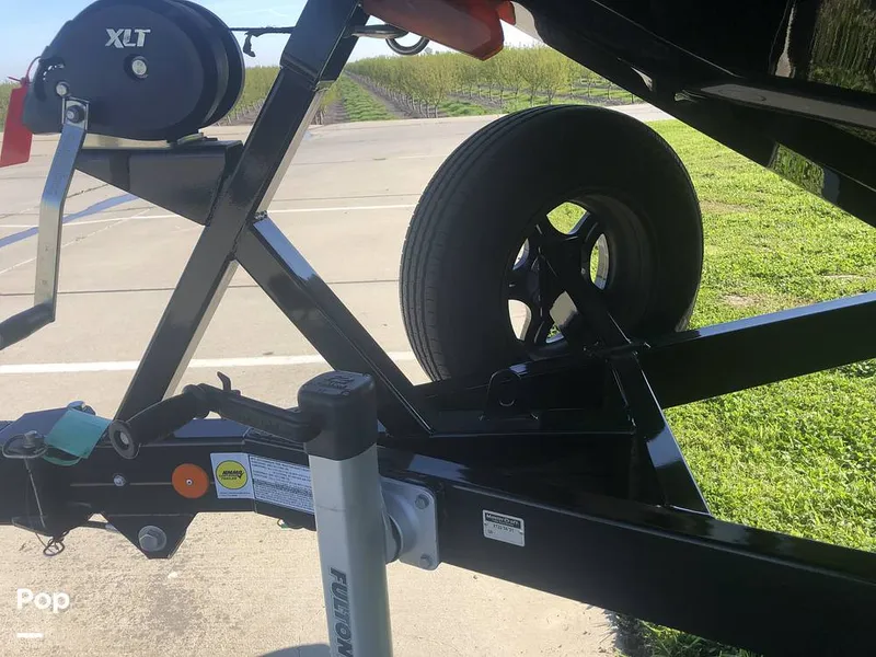 Slide: The Image of Mastercraft XT22 2021 - 15222024