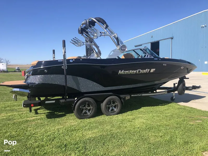 Slide: The Image of Mastercraft XT22 2021 - 15221530