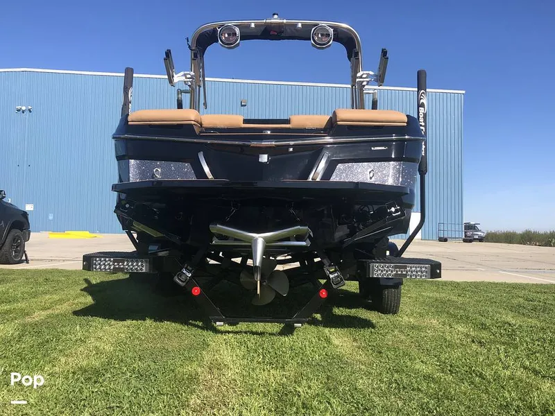 Slide: The Image of Mastercraft XT22 2021 - 15221534
