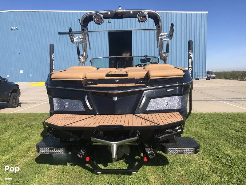 Slide: The Image of Mastercraft XT22 2021 - 15221533