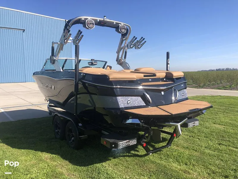 Slide: The Image of Mastercraft XT22 2021 - 15221537