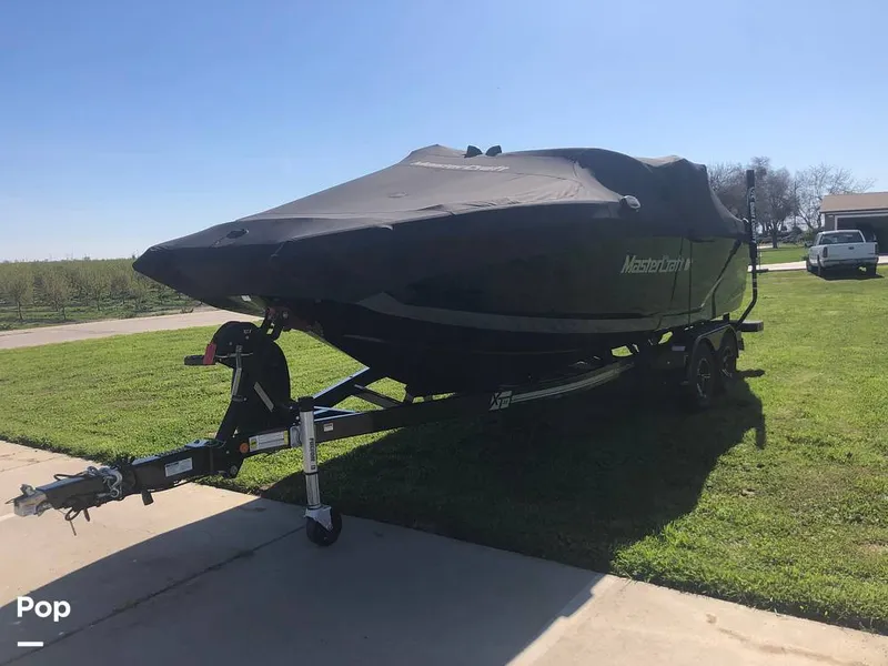 Slide: The Image of Mastercraft XT22 2021 - 15221538