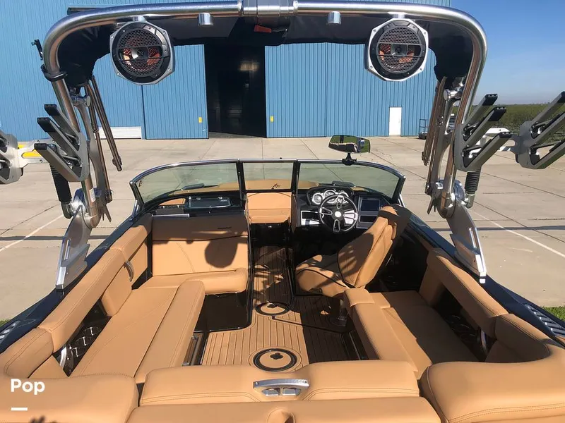 Slide: The Image of Mastercraft XT22 2021 - 15221549