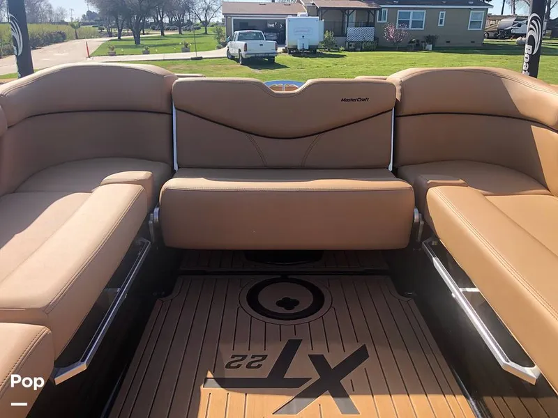 Slide: The Image of Mastercraft XT22 2021 - 15221564