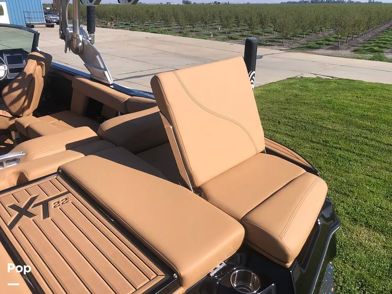 Slide: The Image of Mastercraft XT22 2021 - 15221566