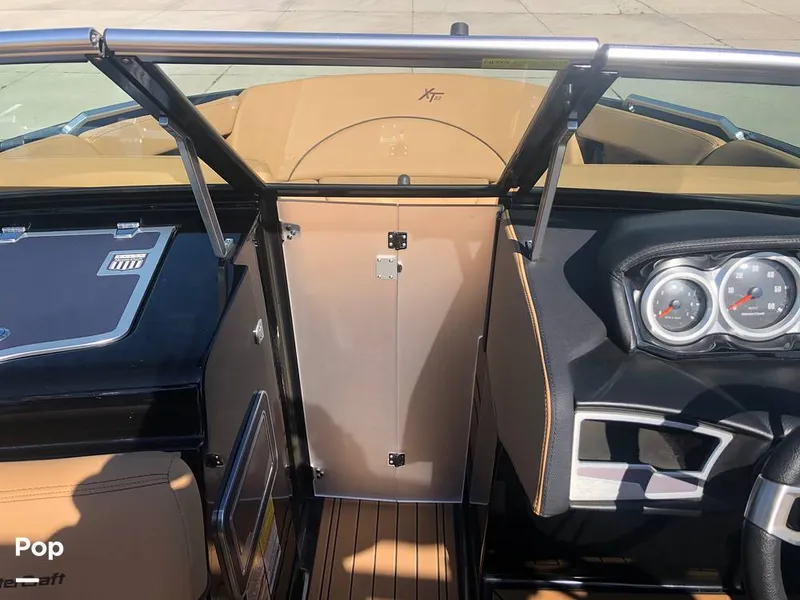 Slide: The Image of Mastercraft XT22 2021 - 15221743