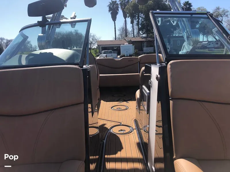 Slide: The Image of Mastercraft XT22 2021 - 15221745