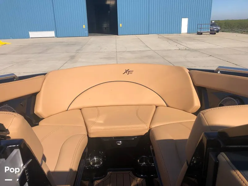 Slide: The Image of Mastercraft XT22 2021 - 15221748