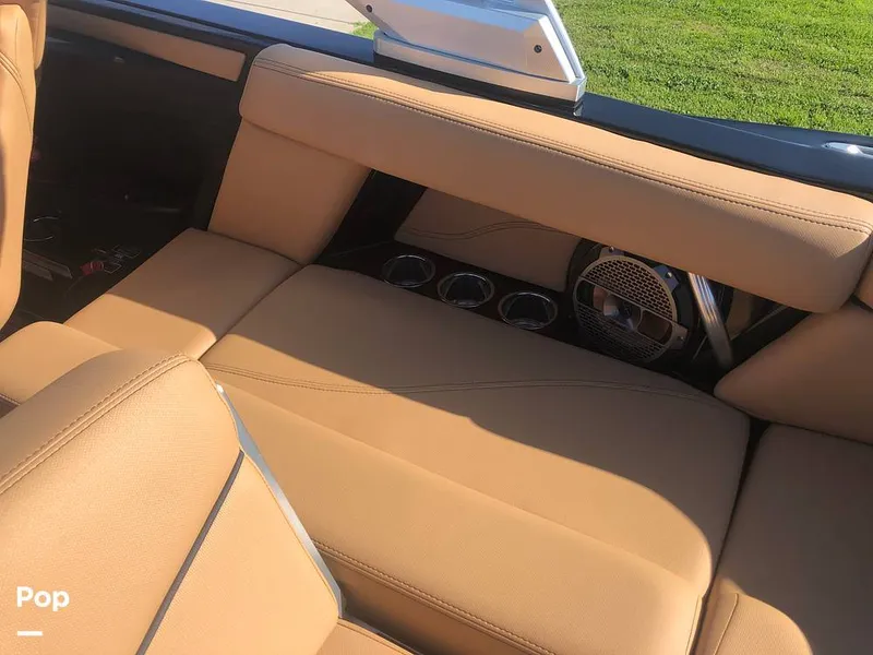 Slide: The Image of Mastercraft XT22 2021 - 15221756