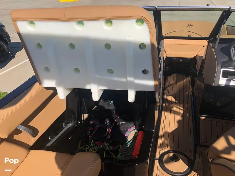 Slide: The Image of Mastercraft XT22 2021 - 15221759