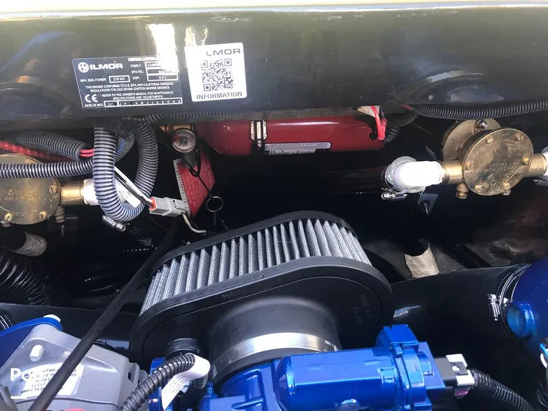 Slide: The Image of Mastercraft XT22 2021 - 15221775