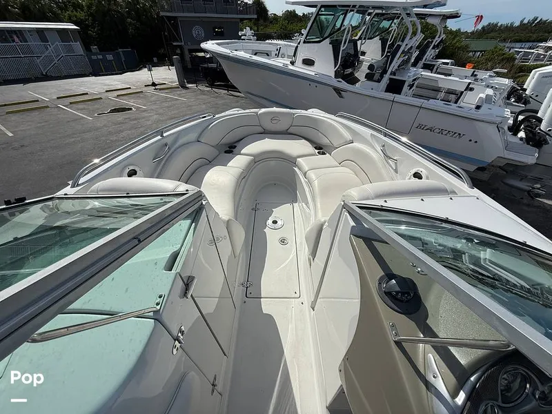 Slide: The Image of Crownline Boats 260LS 2007 - 15868575