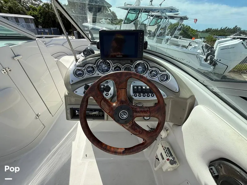 Slide: The Image of Crownline Boats 260LS 2007 - 15868590