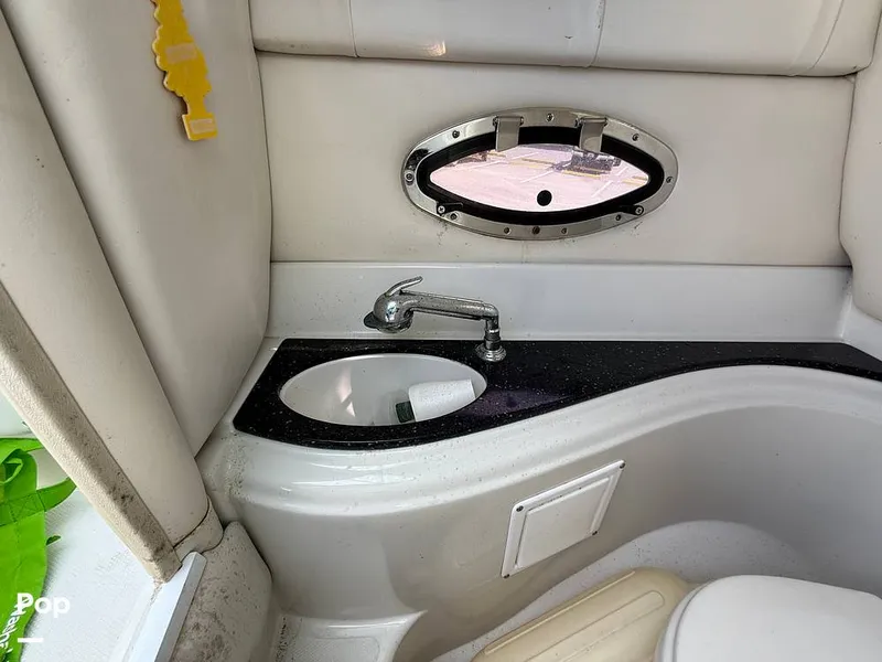 Slide: The Image of Crownline Boats 260LS 2007 - 15868597