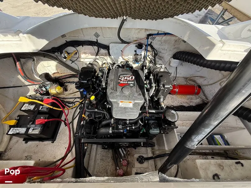 Slide: The Image of Crownline Boats 260LS 2007 - 15868656