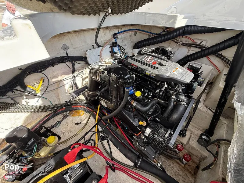 Slide: The Image of Crownline Boats 260LS 2007 - 15868663