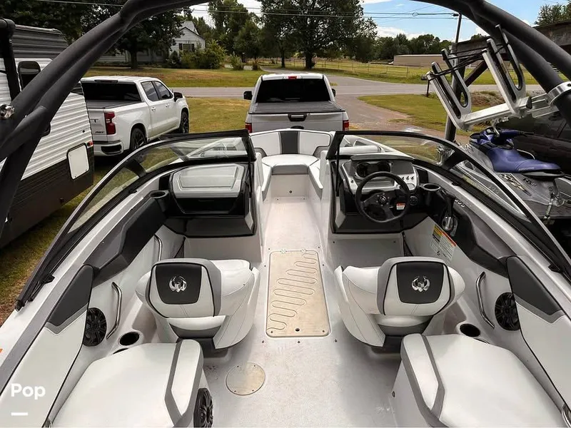 Slide: The Image of Scarab 195 HO 2016 - 16205308