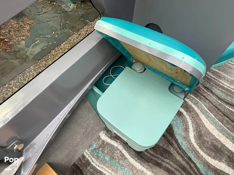 Slide: The Image of Feather Craft 15 1962 - 15212138