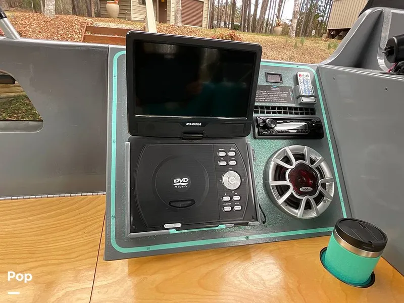 Slide: The Image of Feather Craft 15 1962 - 15212141