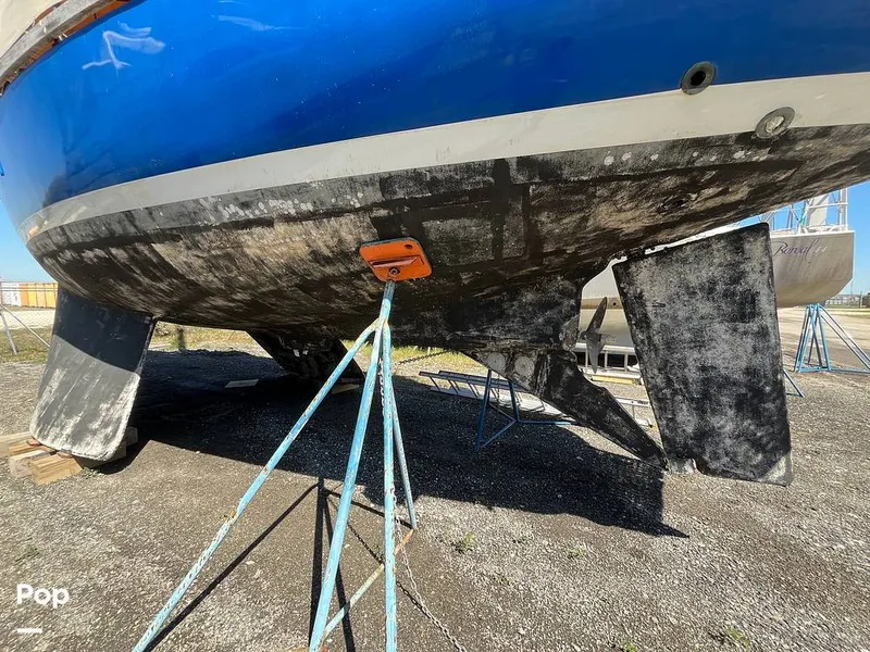 Slide: The Image of Custom Navigateurs J.E.L. Custom 37' 1980 - 15236274