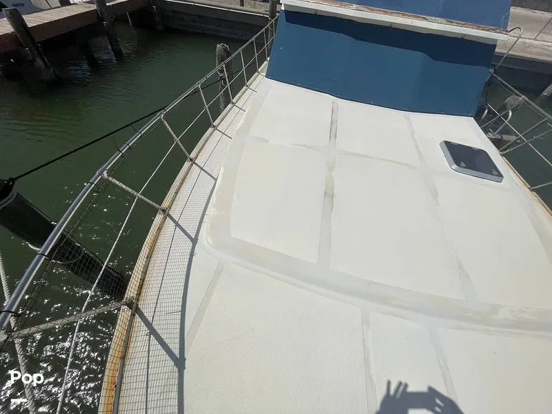 Slide: The Image of Sundeck 42 1984 - 15265975