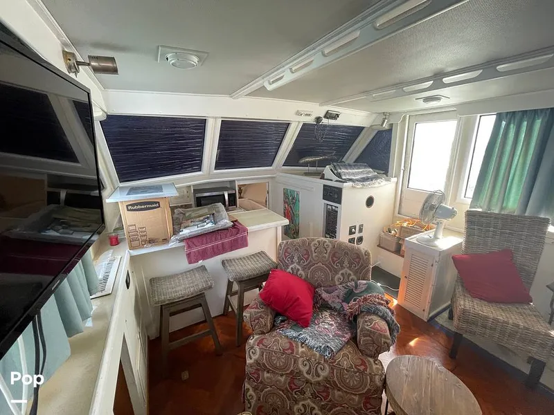 Slide: The Image of Sundeck 42 1984 - 15265990