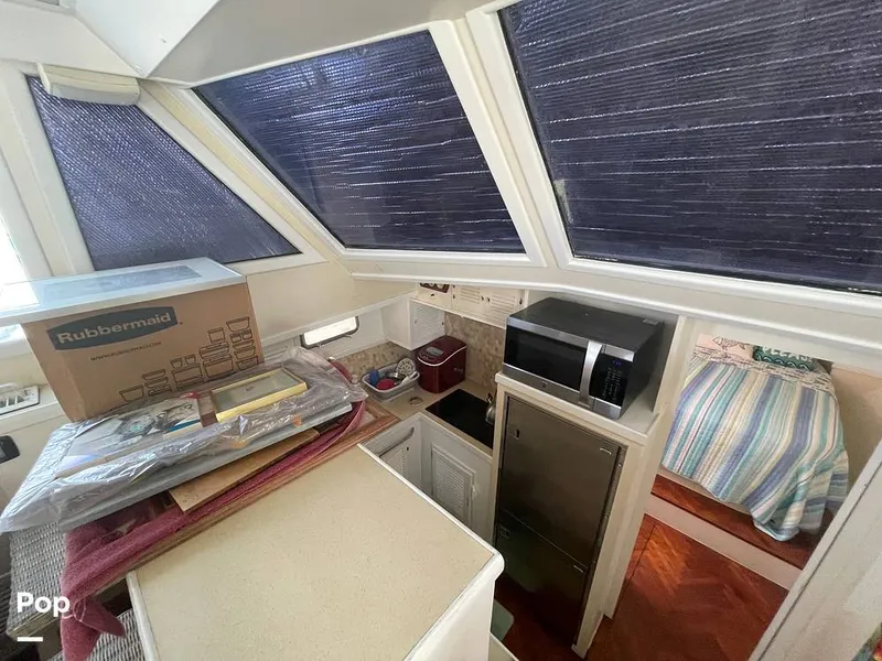 Slide: The Image of Sundeck 42 1984 - 15267581