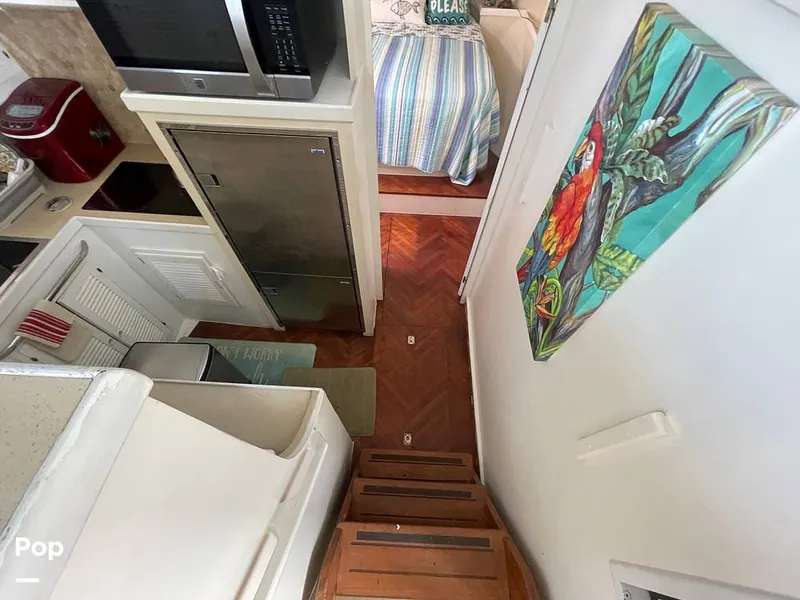 Slide: The Image of Sundeck 42 1984 - 15267582