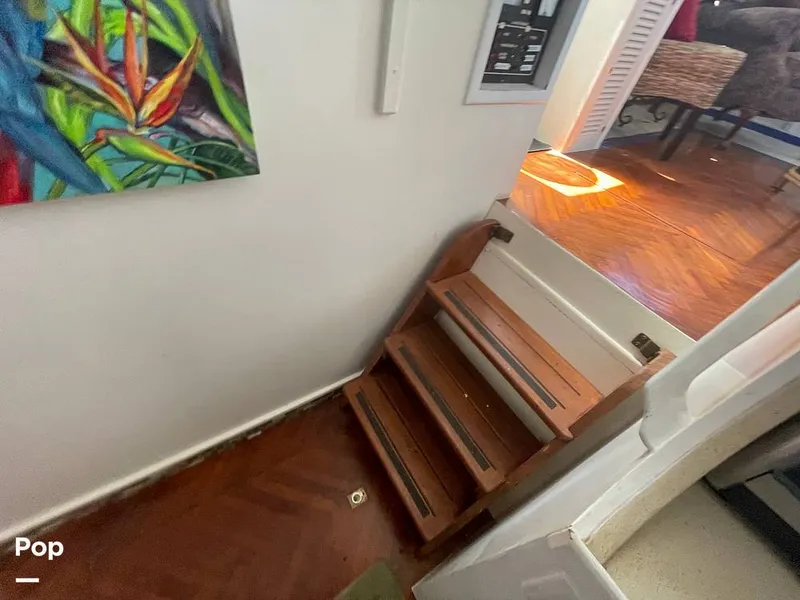 Slide: The Image of Sundeck 42 1984 - 15267784