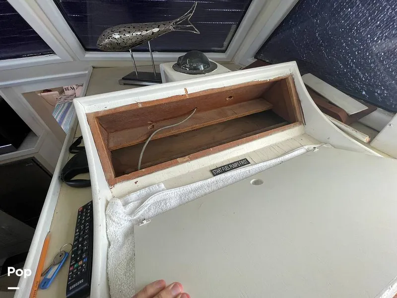 Slide: The Image of Sundeck 42 1984 - 15267966