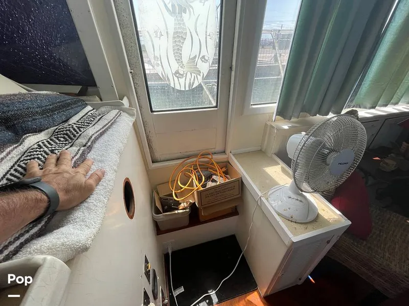 Slide: The Image of Sundeck 42 1984 - 15267968