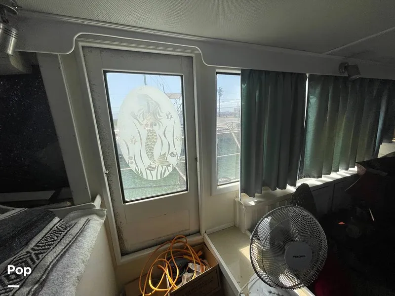 Slide: The Image of Sundeck 42 1984 - 15267969